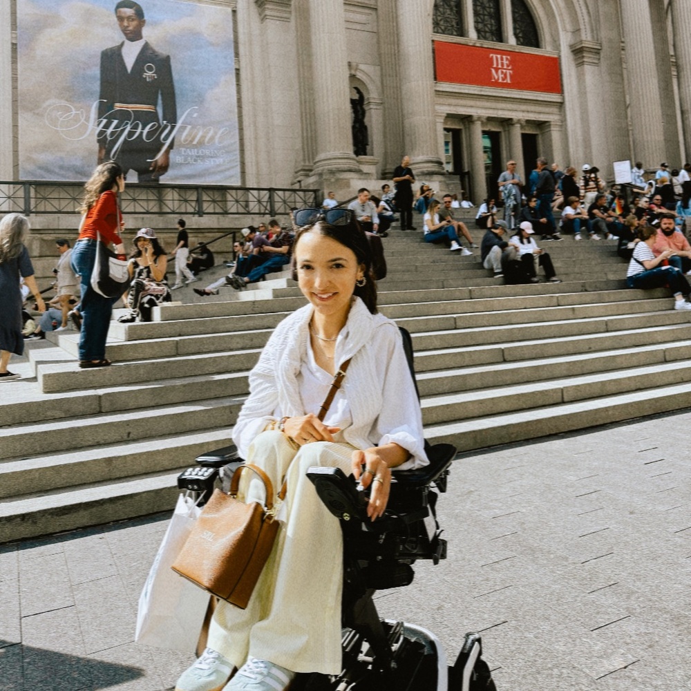 Meet your Posher, Sierra